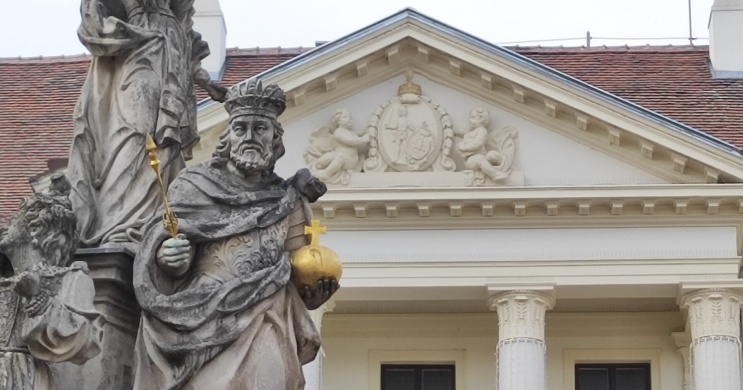 Soproni városnézés 2026. Ingyenes séták idegenvezetéssel