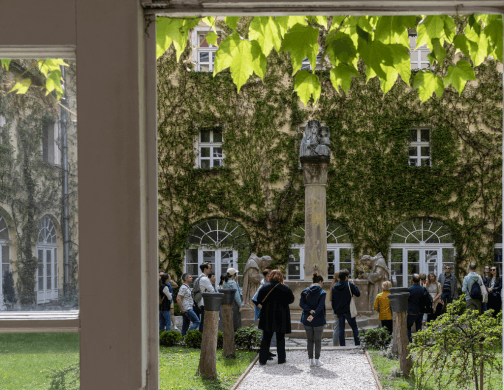 Titkos kertek és rejtett terek Budapesten 2026 – különleges séta a belváros zöld oázisaiban