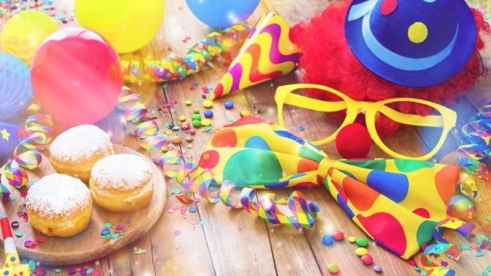 Húshagyókedd Balatonszentgyörgy. Fánksütő verseny és jelmezverseny