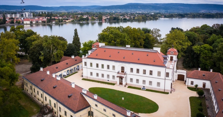 Kulturális Örökség Napja Tata 2026 - A tatai Esterházy-kastély különleges tárlatvezetésekkel várja a látogatókat  