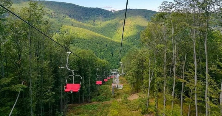 Lillafüredi pünkösdi program 2026. Ünnepi libegőzés a Lillafüredi Libegőparkban