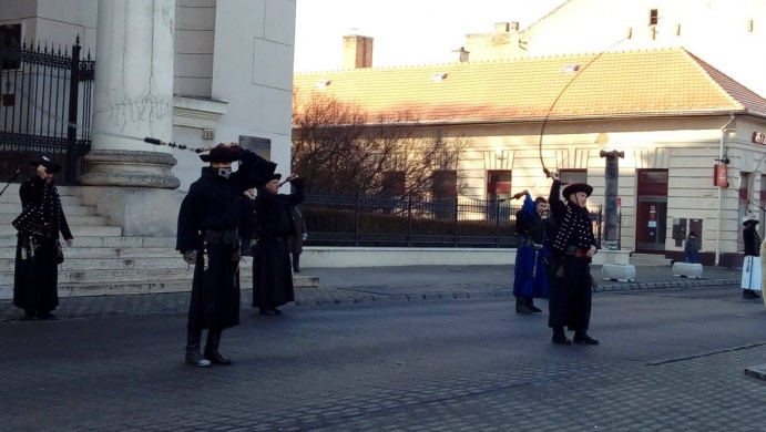 Óévbúcsúztató csergetés 2025 Cegléd