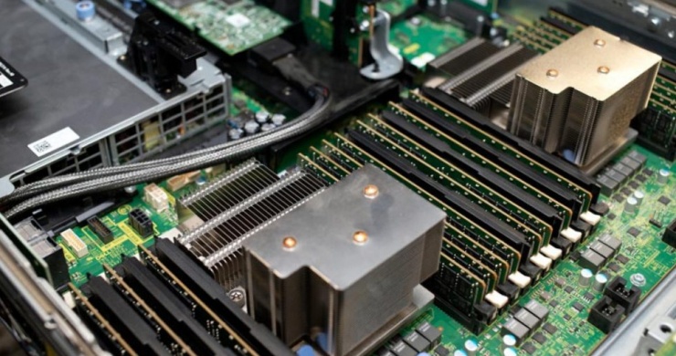 A megfelelő teljesítményű szerverek megkönnyítik a munkát