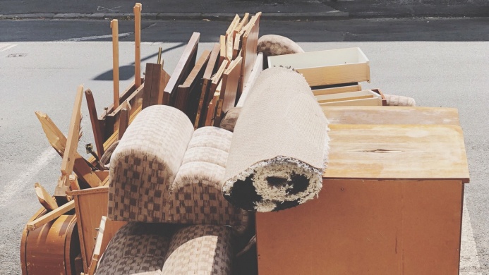 Lomtalanítás? Mutatjuk, miért érdemes profikra bízni!