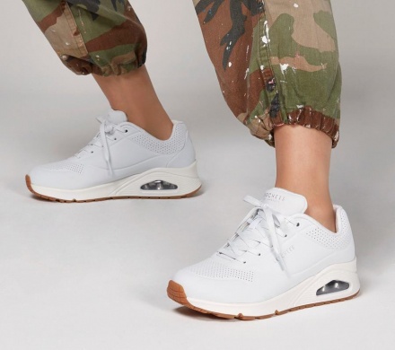 A trend diktátora a cipők piacán