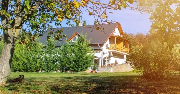 Borkúti Panzió és Apartman Kőröshegy