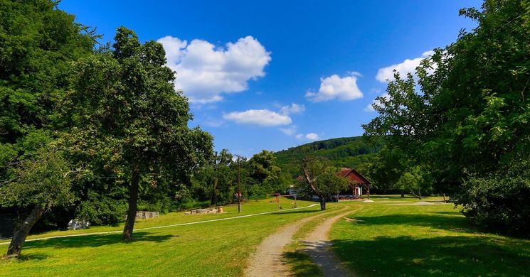 Zobáki Nomád Táborhely