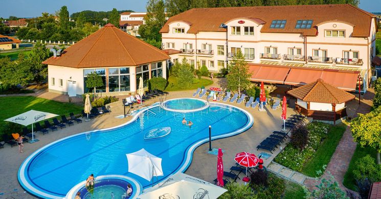 Aqua-Spa**** Konferencia és Wellness Hotel