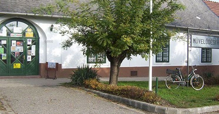 Zsámbéki Művelődési Ház, Könyvtár és Muzeális Gyűjtemény