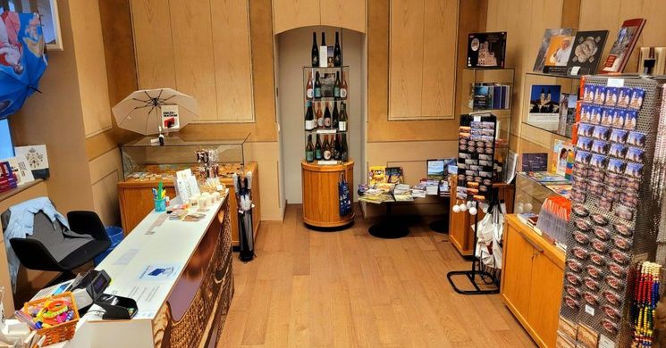 Érsekségi Ajándék és Könyvesbolt Veszprém