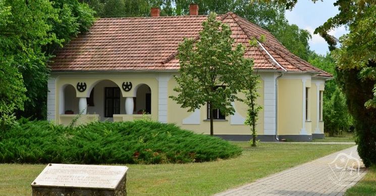 Puszta Háza Ópusztaszer - Környezet- és természetvédelmi oktatóközpont