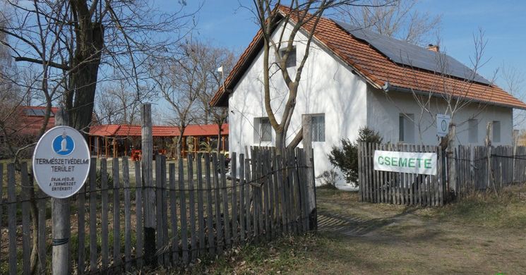 Bugaci Oktatóközpont és Erdei Iskola