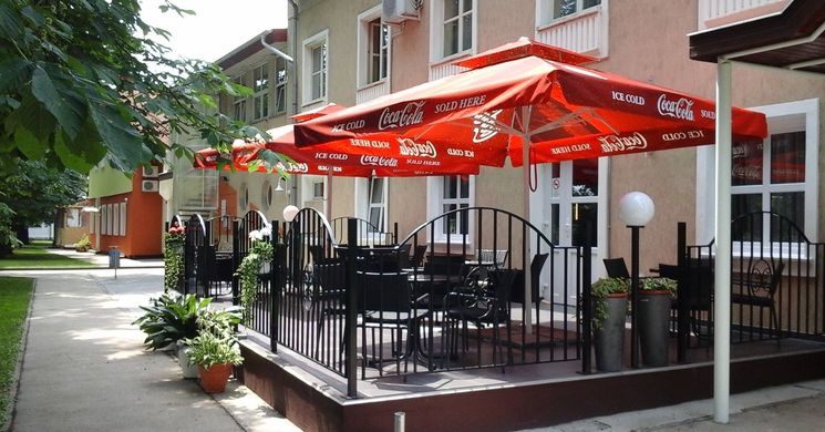Hotel Thelena Tolna