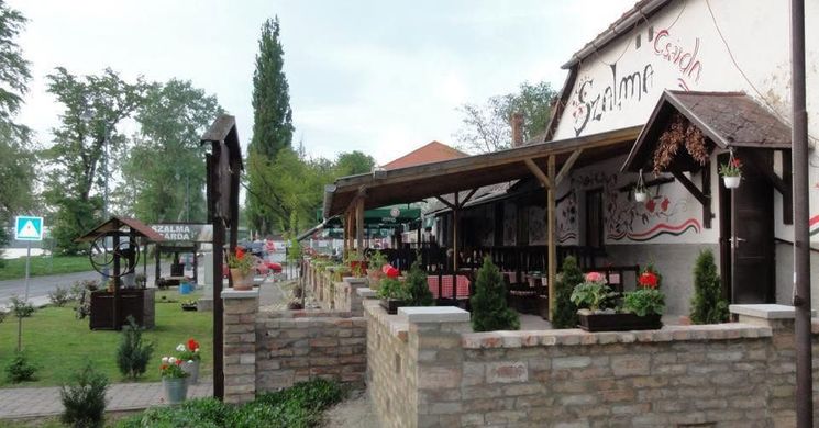 Szalma Csárda Panzió Esztergom