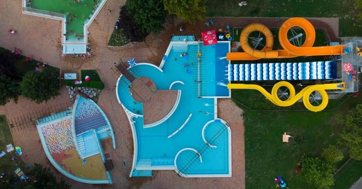 Dávodi Gyógyfürdő és Strandfürdő Csúszdapark