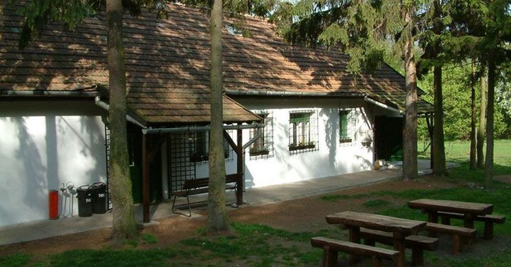 Kisirtáspuszta Toboz kulcsosház Nagybörzsöny