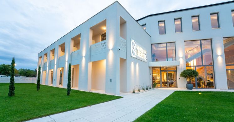 Hotel HegiQ Hegykő