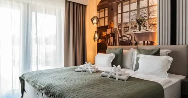 Rókusfalvy Borhotel****  Etyek