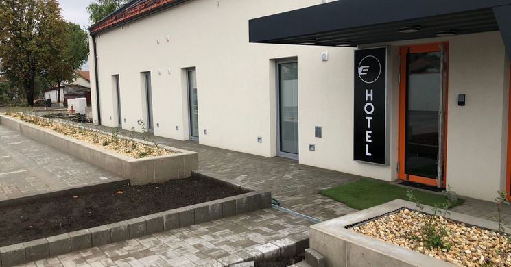 Eleven Hotel*** Jászárokszállás