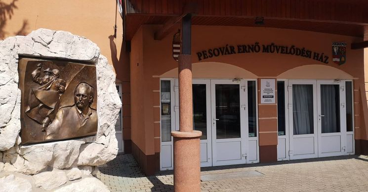 Pesovár Ernő Művelődési Ház Herend