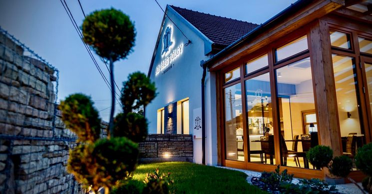 Az Öreg Tölgy Bisztró Cserépfalu