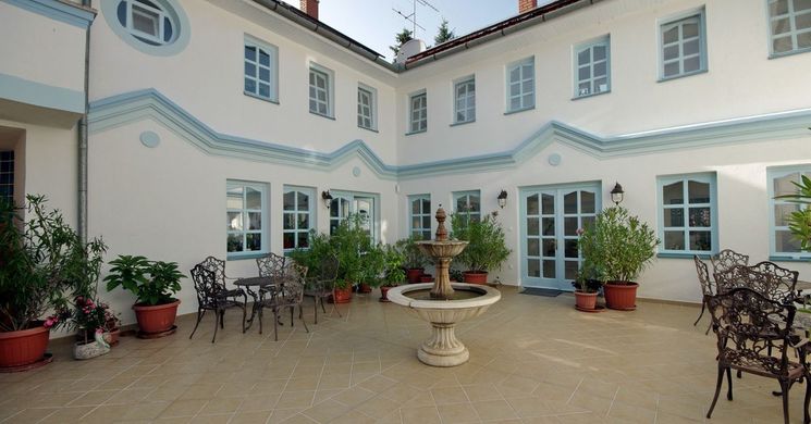 Csigaház Panzió Gyula