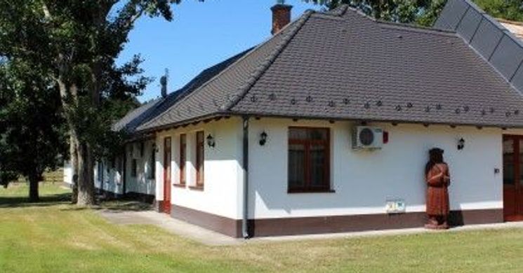 Biczó Csárda & Lovaspanzió Fülöpszállás