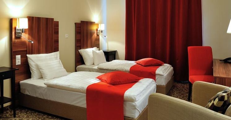 Corner Hotel & Kávéház Dunaújváros