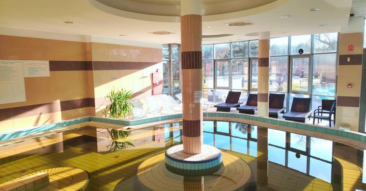 Nagykátai Gyógyfürdő és Strandfürdő