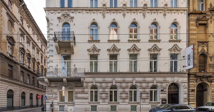 Ikonik Parlament**** Budapest