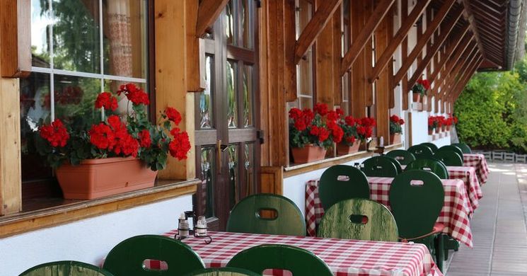 Bozi Rozi  Csárda Fertőboz