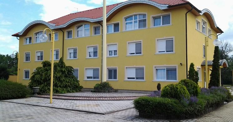 Leier Business Hotel Gönyű