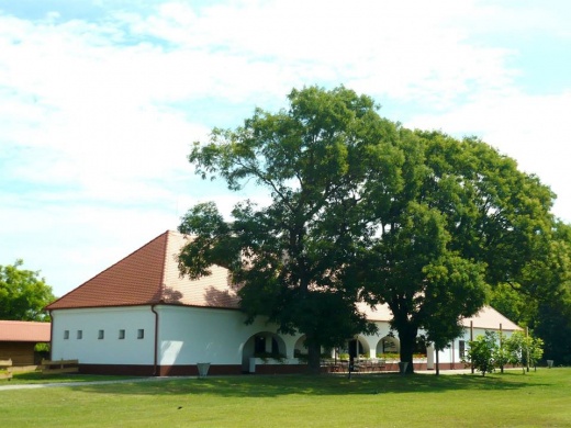 Kadarcsi Csárda Nagyhegyes
