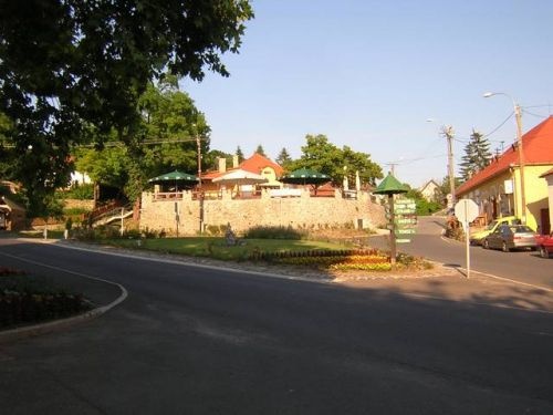 Aranypatkó Étterem Szigliget