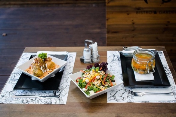 Ropogós Bistro & Garden