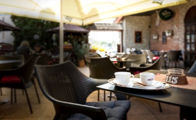 E-batta Kultúrkocsma Pizzakuckó