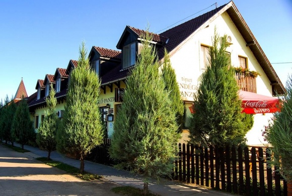 Tópart Vendéglő Panzió Mezőberény