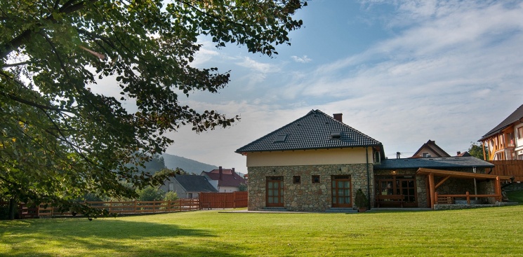 Kakukk Vendéglő Panzió Bánd