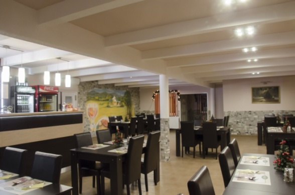 Vadvirág Vendéglő Komló