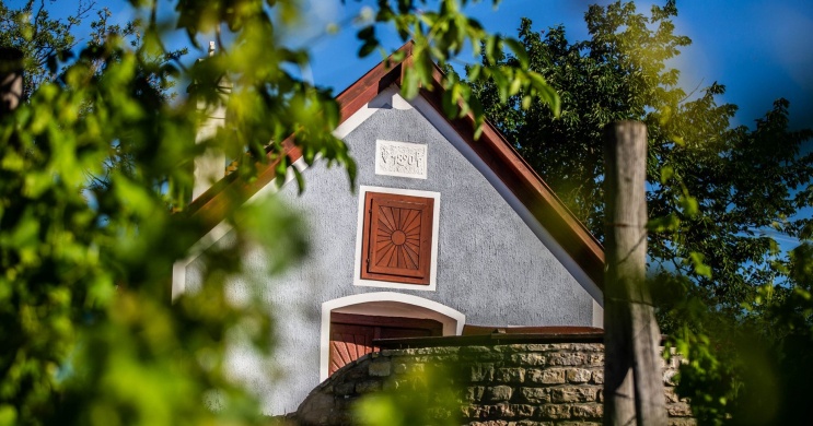 Lázár Pince Aszófő