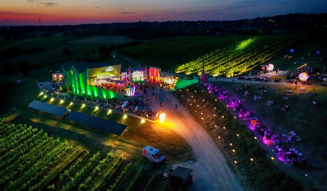 Pécsinger Szőlőbirtok  Győrújbarát