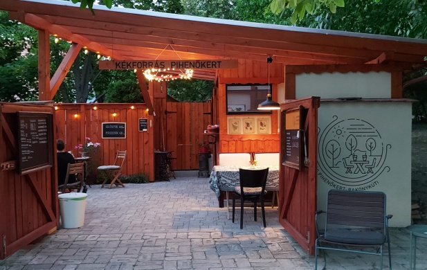 Kékforrás Pihenőkert Bakonykúti