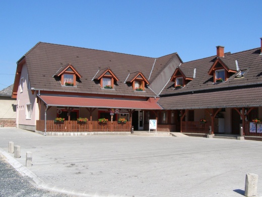 Kettős Csárda Panzió Bocfölde