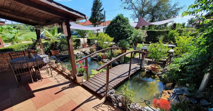 Karaván Étterem Kisbucsa