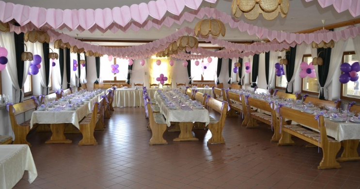 Táltos Étterem Sóskút