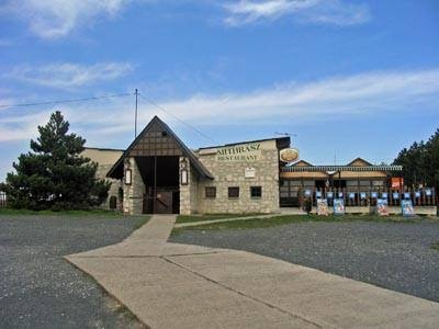 Mithrász Étterem Felsőrákos