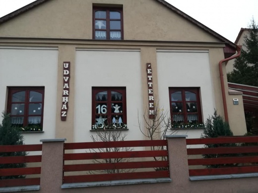 Udvarház Étterem Farád