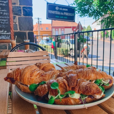 Válibor Vinotéka & Presszó Badacsonytomaj