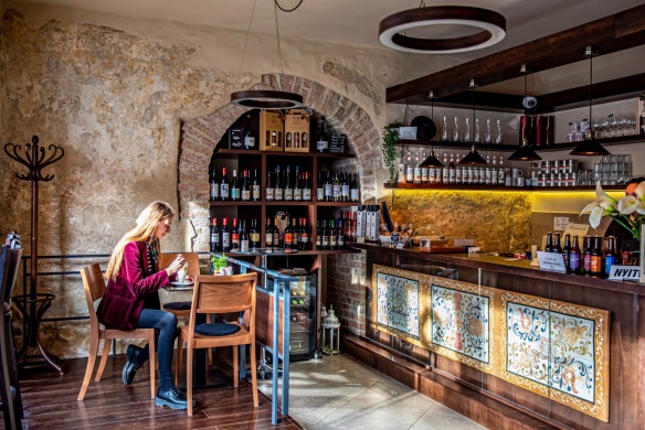 Pannonia Reformata Kávézó és Vinotéka Pápa