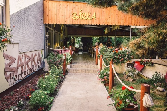 Bárka Kertvendéglő Balatonfenyves